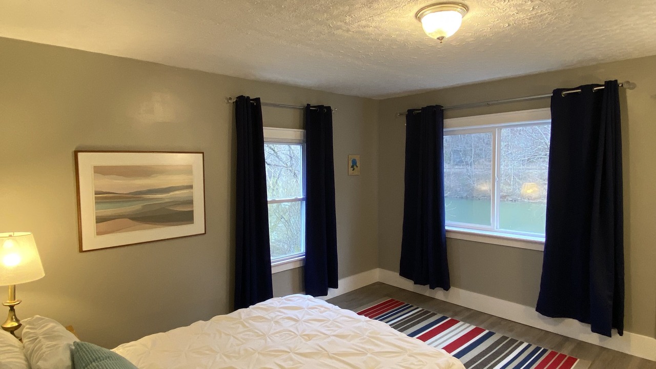 Photo of Bedroom in Jodie
