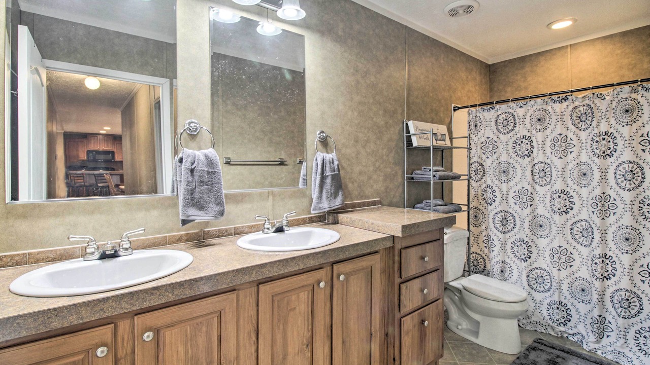 Photo of Bathroom in Moneta