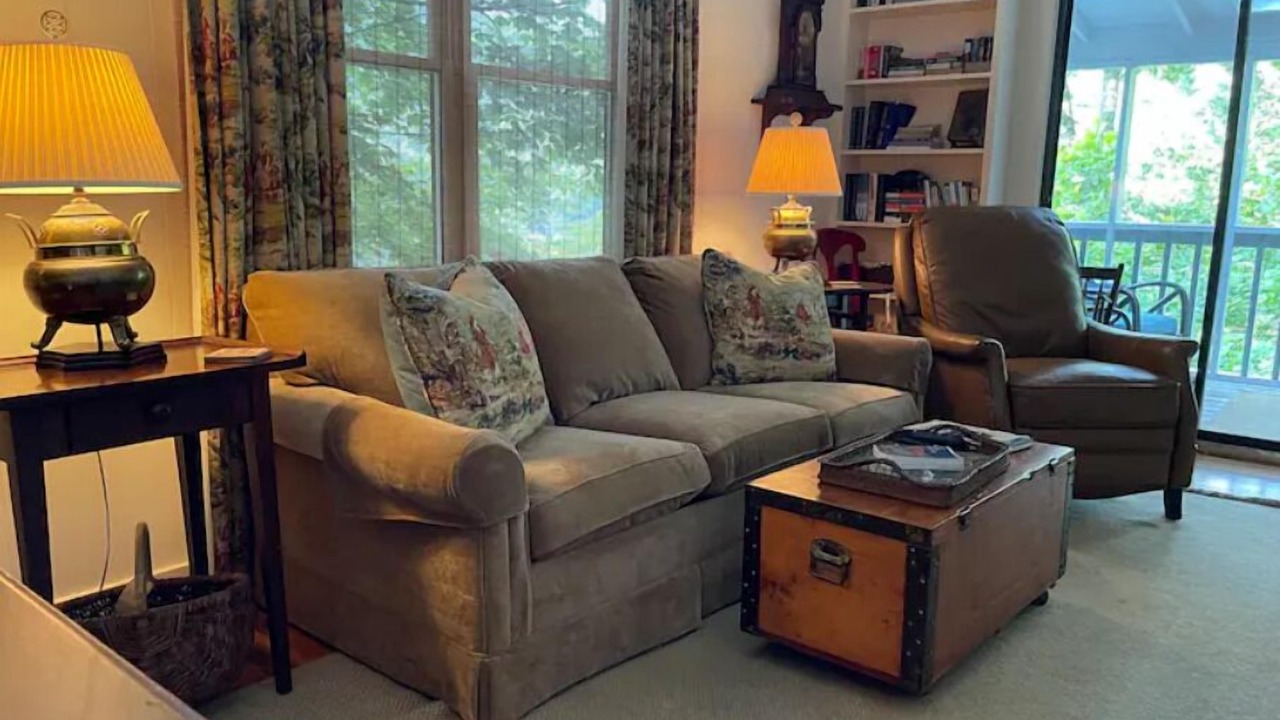 Photo of Livingroom in Black Mountain