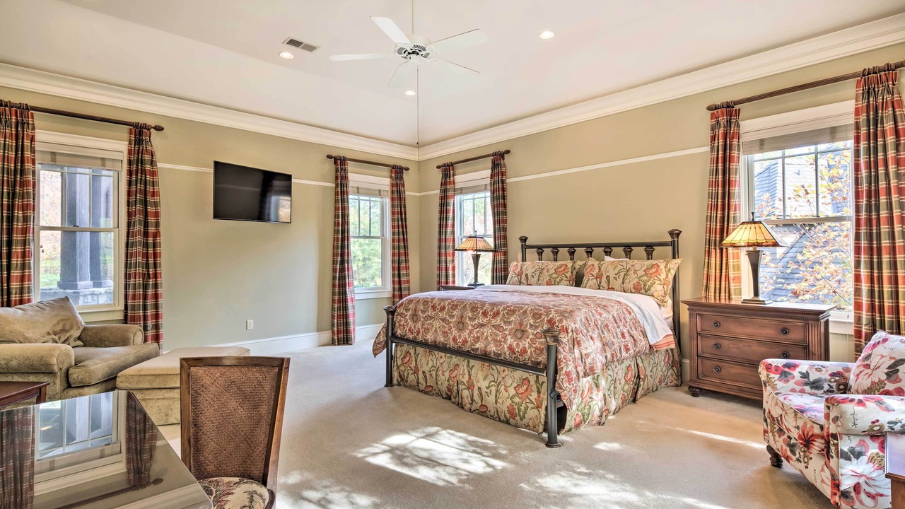 Photo of Bedroom in Mill Spring