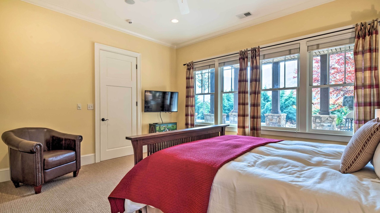 Photo of Bedroom in Mill Spring