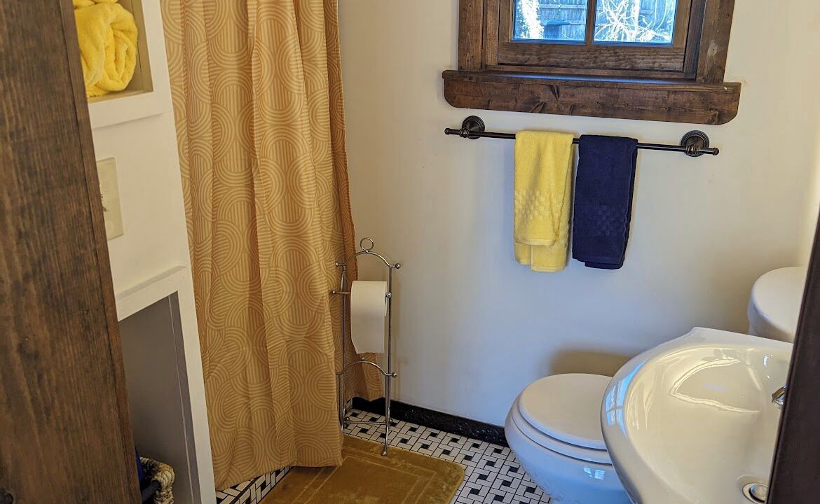 Photo of Bathroom in Kingsport