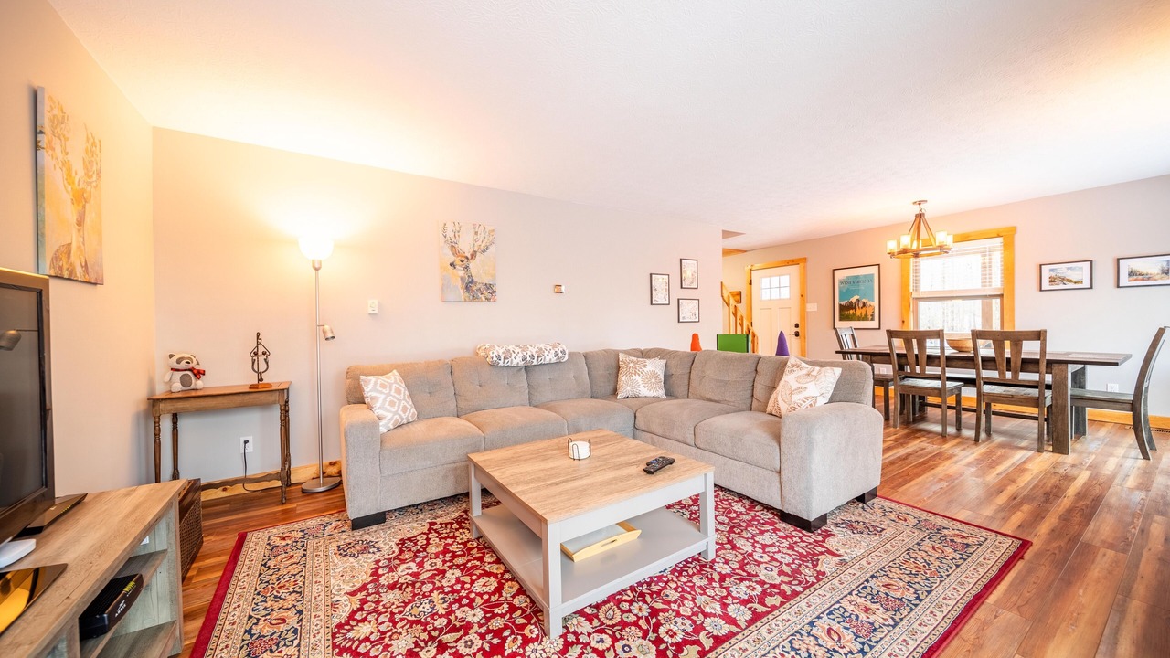 Photo of Livingroom in Old Timberline