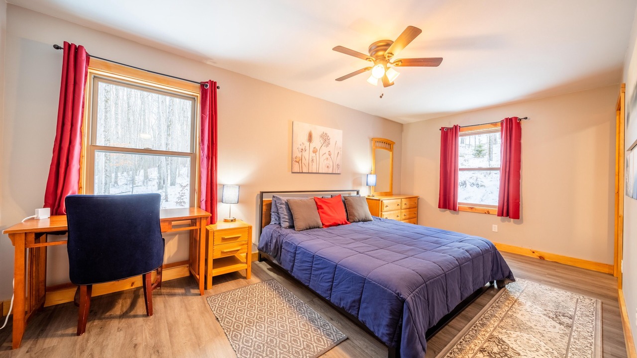 Photo of Bedroom in Old Timberline