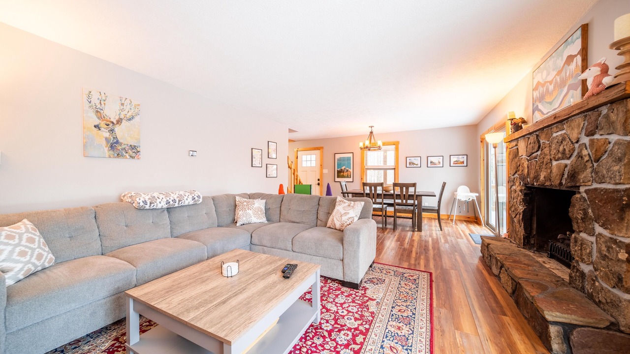 Photo of Livingroom in Old Timberline