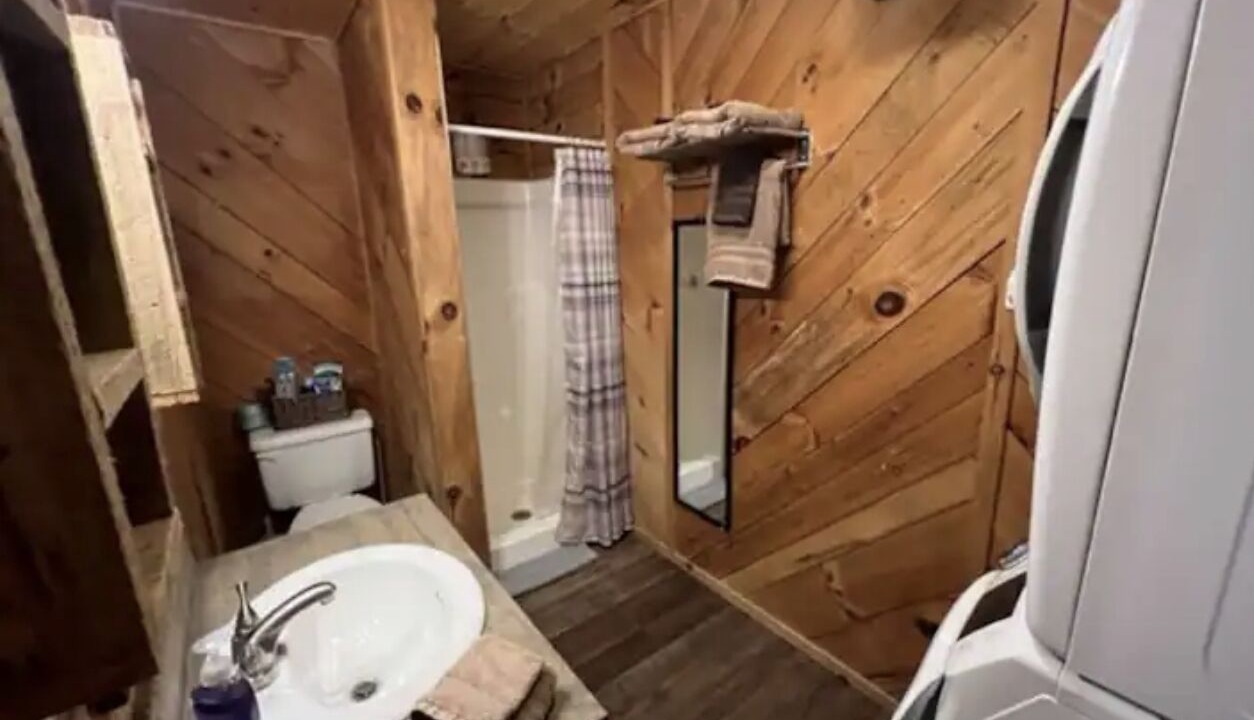 Photo of Bathroom in Campton