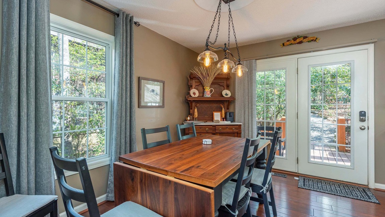 Photo of Bedroom in Black Mountain