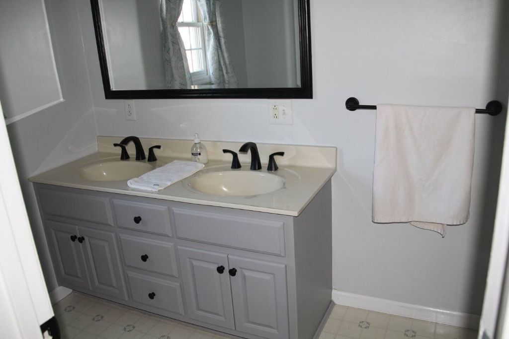 Photo of Bathroom in Butler