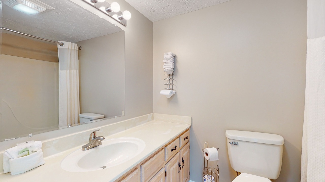 Photo of Bathroom in Baneberry