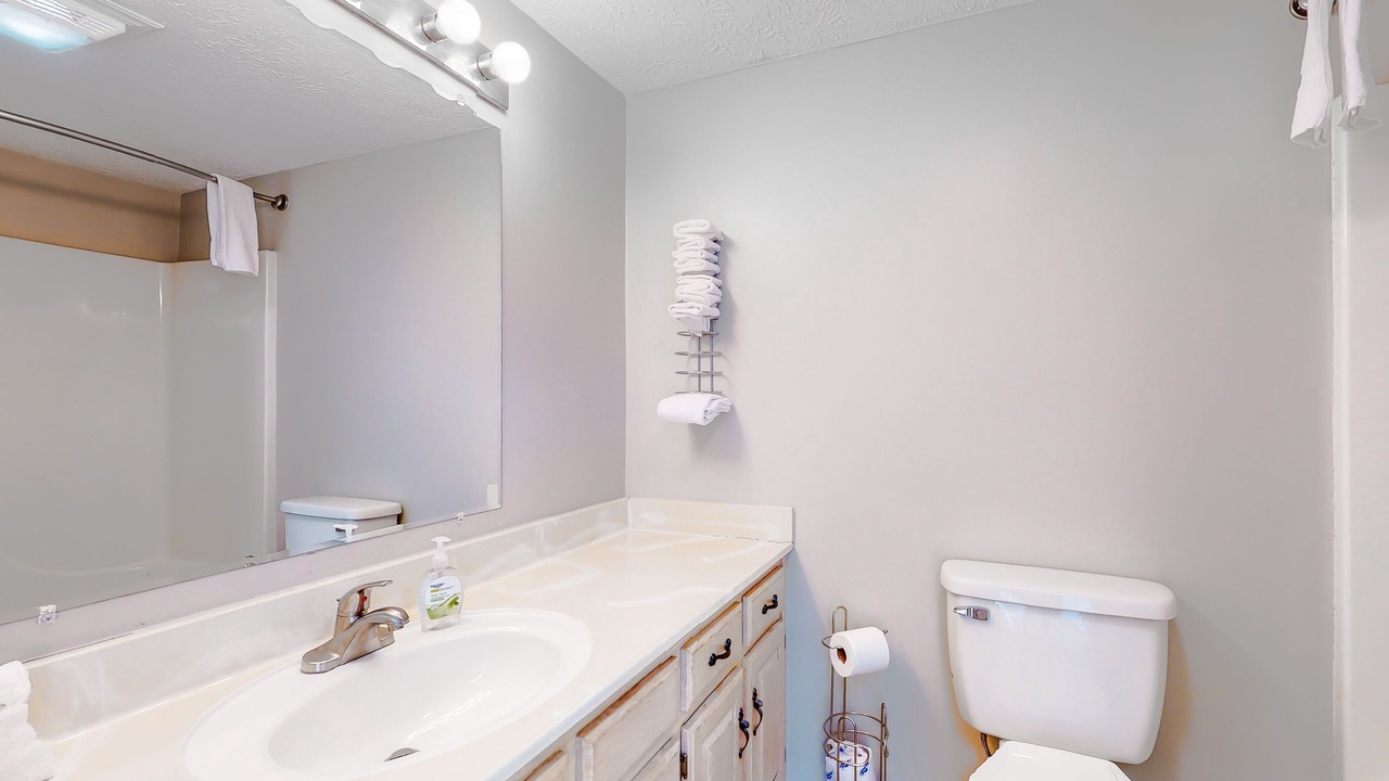 Photo of Bathroom in Baneberry
