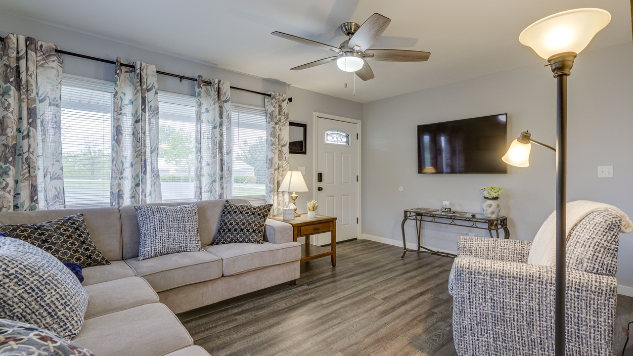 Photo of Livingroom in Jonesville