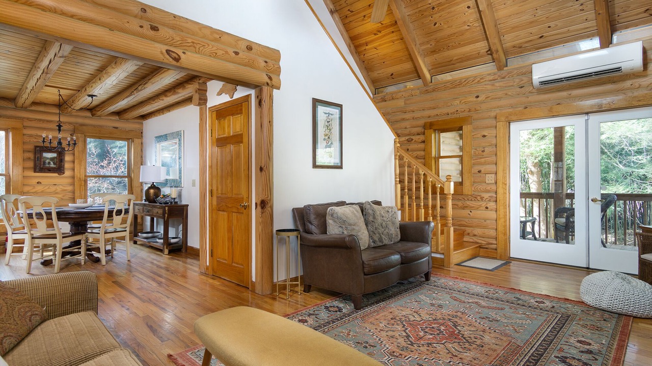 Photo of Livingroom in Black Mountain