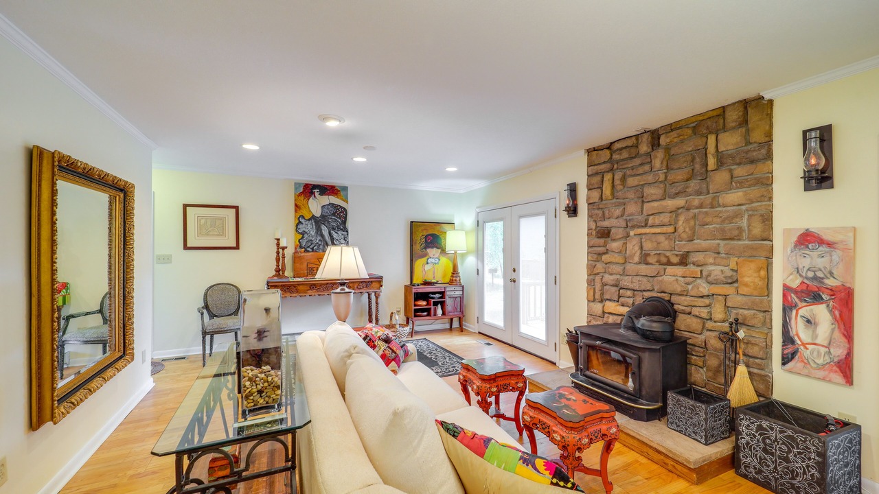 Photo of Livingroom in Unicoi