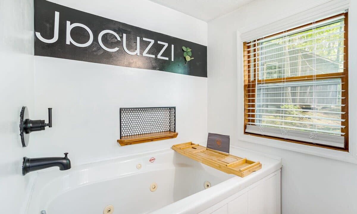 Photo of Bathroom in Berkeley Springs
