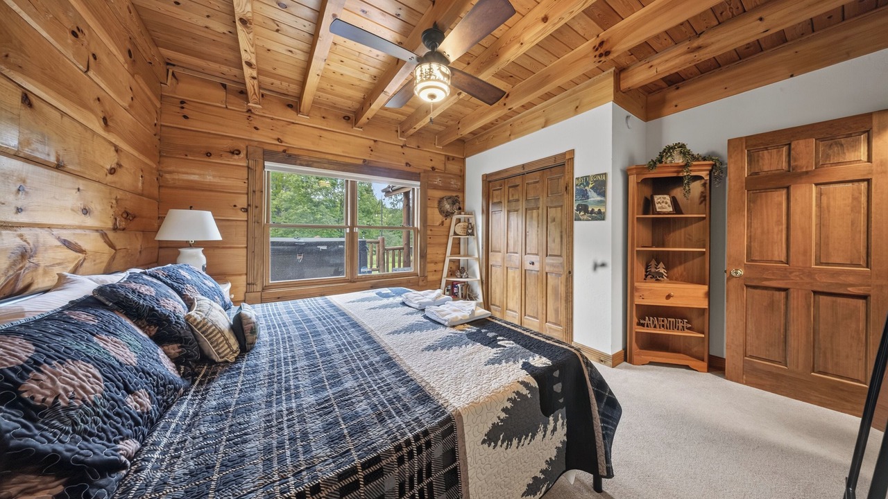 Photo of Bedroom in Slatyfork Farm