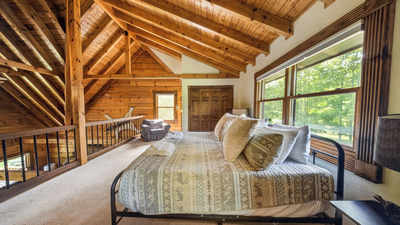 Photo of Bedroom in Slatyfork Farm