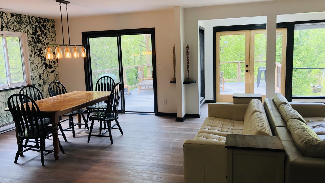 Photo of Livingroom in Fairview