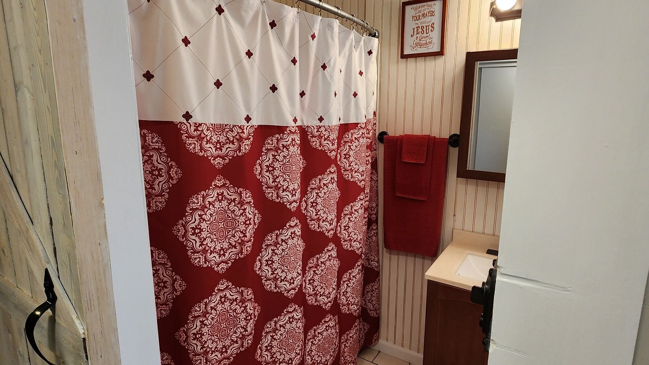 Photo of Bathroom in Elizabethton
