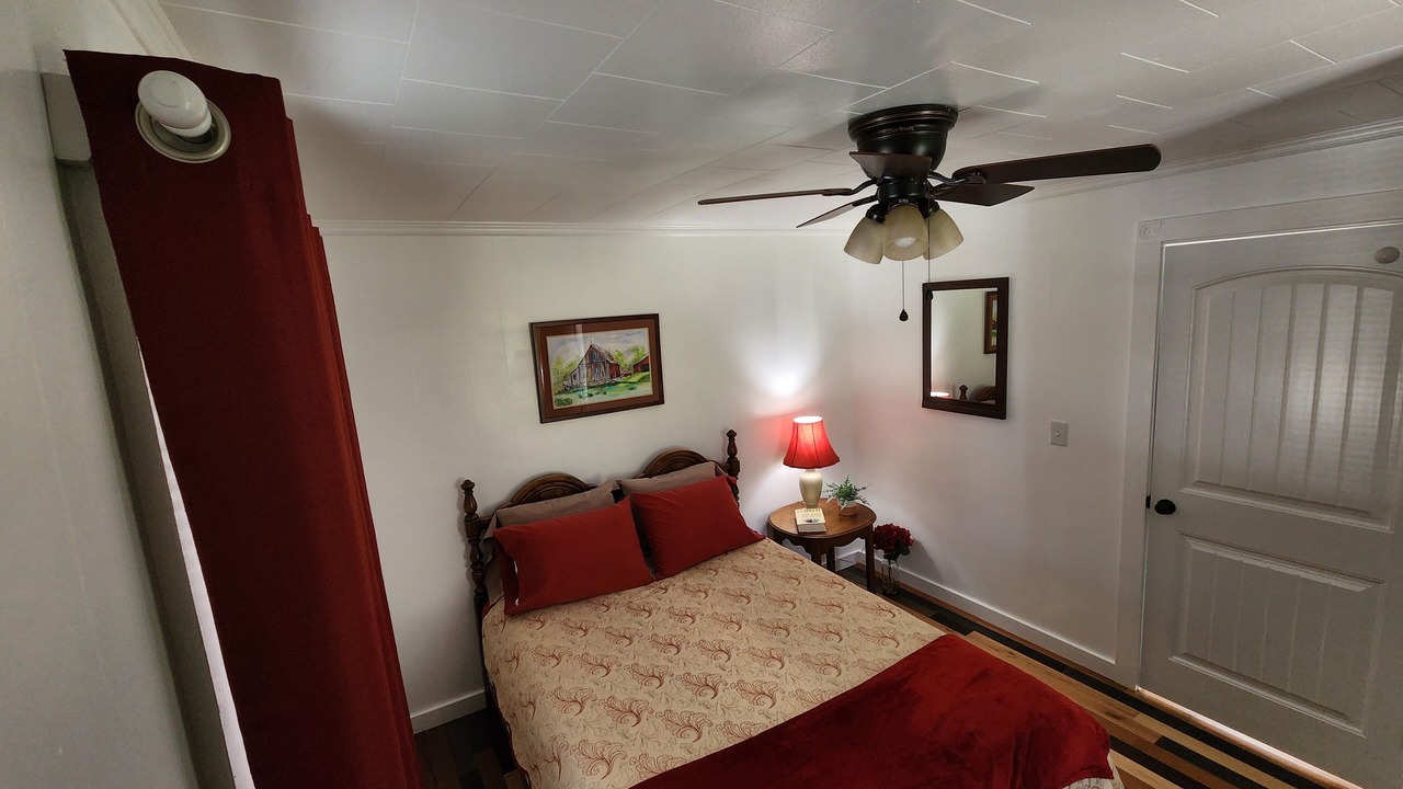 Photo of Bedroom in Elizabethton