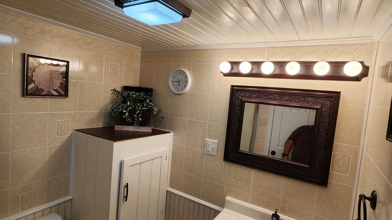 Photo of Bathroom in Elizabethton
