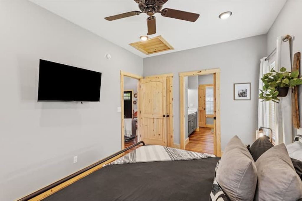 Photo of Bedroom in Rogers