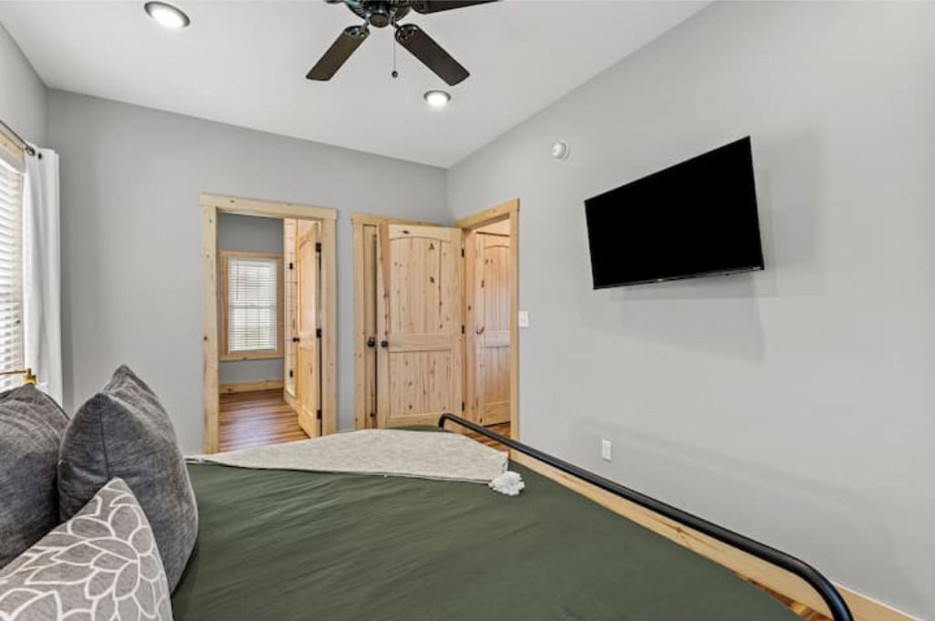 Photo of Bedroom in Rogers