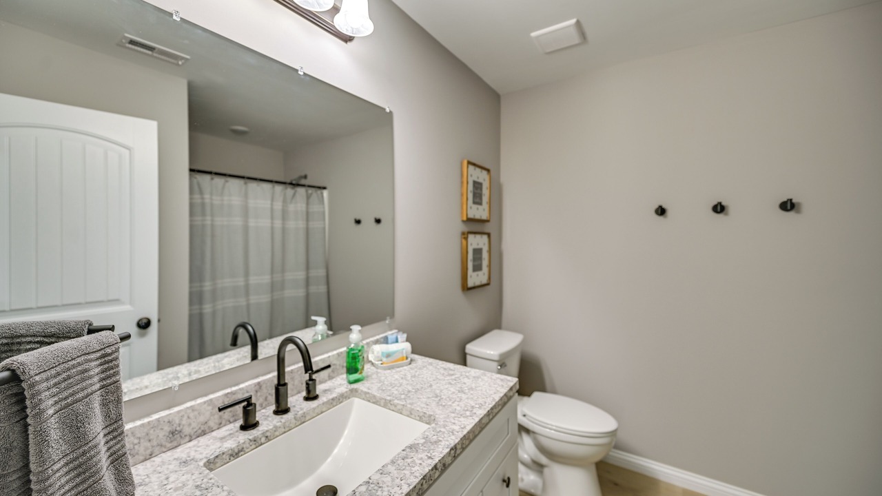 Photo of Bathroom in Dry Ridge