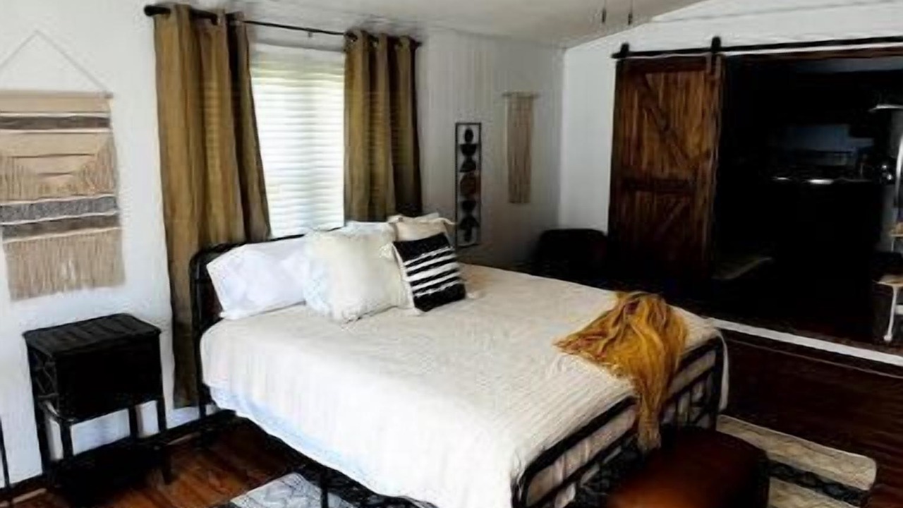 Photo of Bedroom in Elizabethton