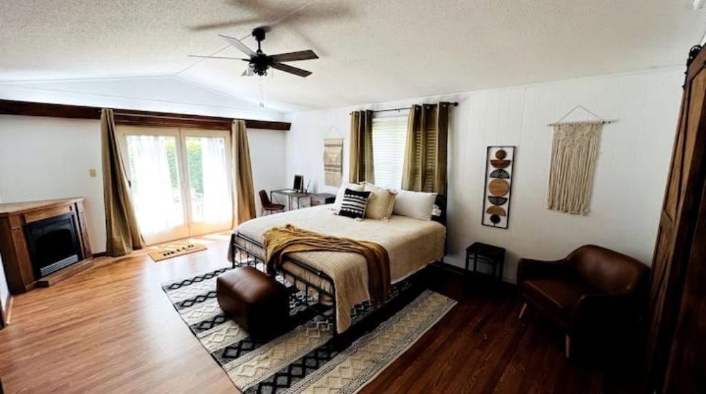 Photo of Bedroom in Elizabethton