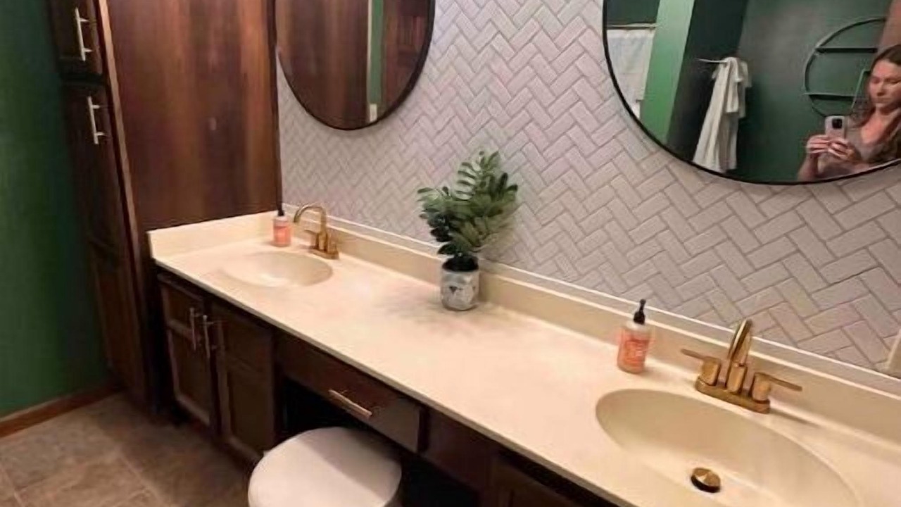 Photo of Bathroom in Elizabethton