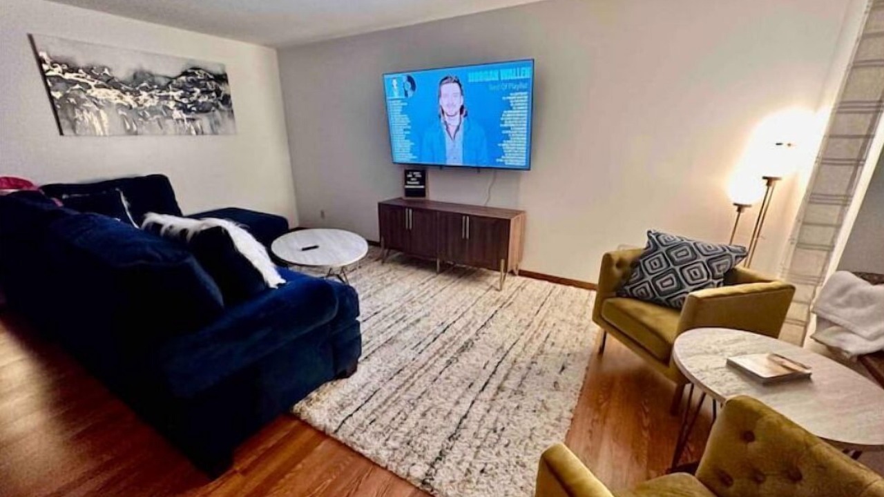 Photo of Livingroom in Elizabethton