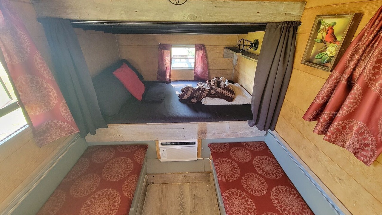 Photo of Bedroom in Jonesville