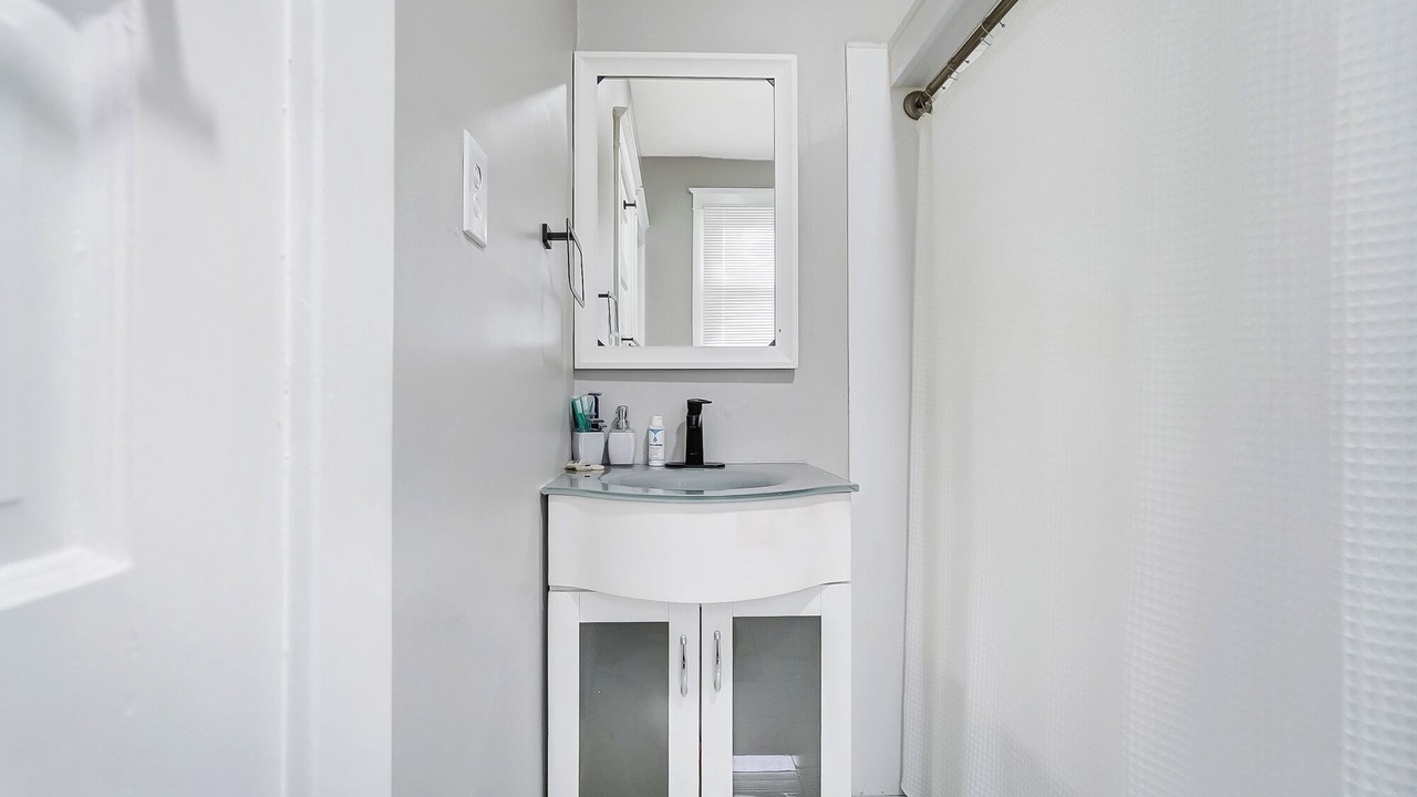 Photo of Bathroom in Roselawn Finance