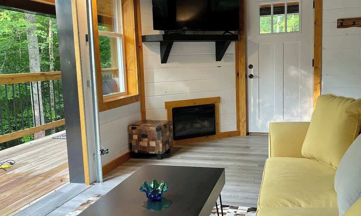 Photo of Livingroom in Primrose