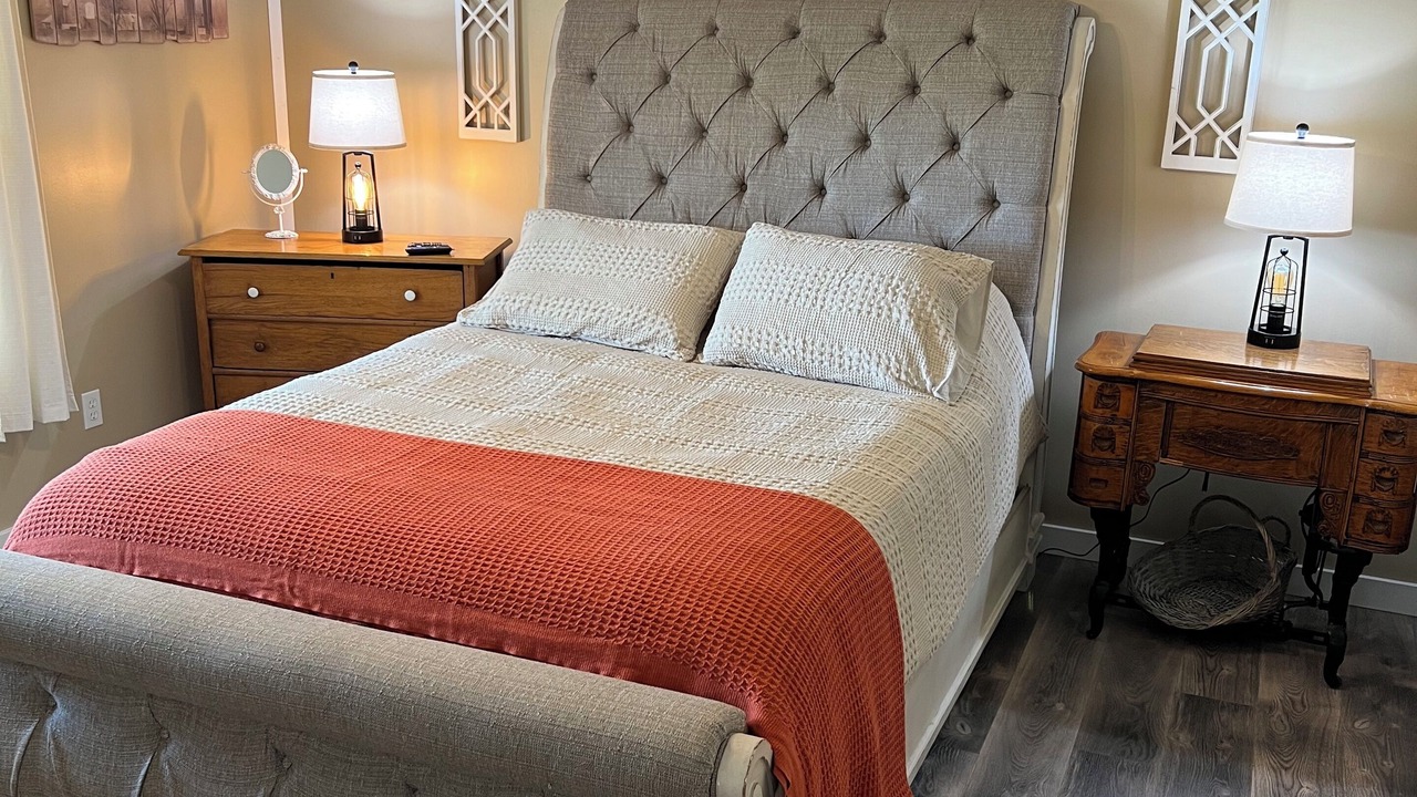Photo of Bedroom in Plummers Landing