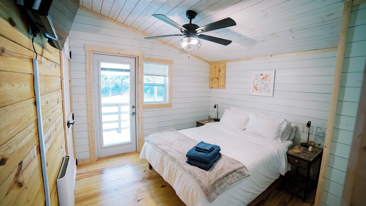 Photo of Bedroom in Black Mountain