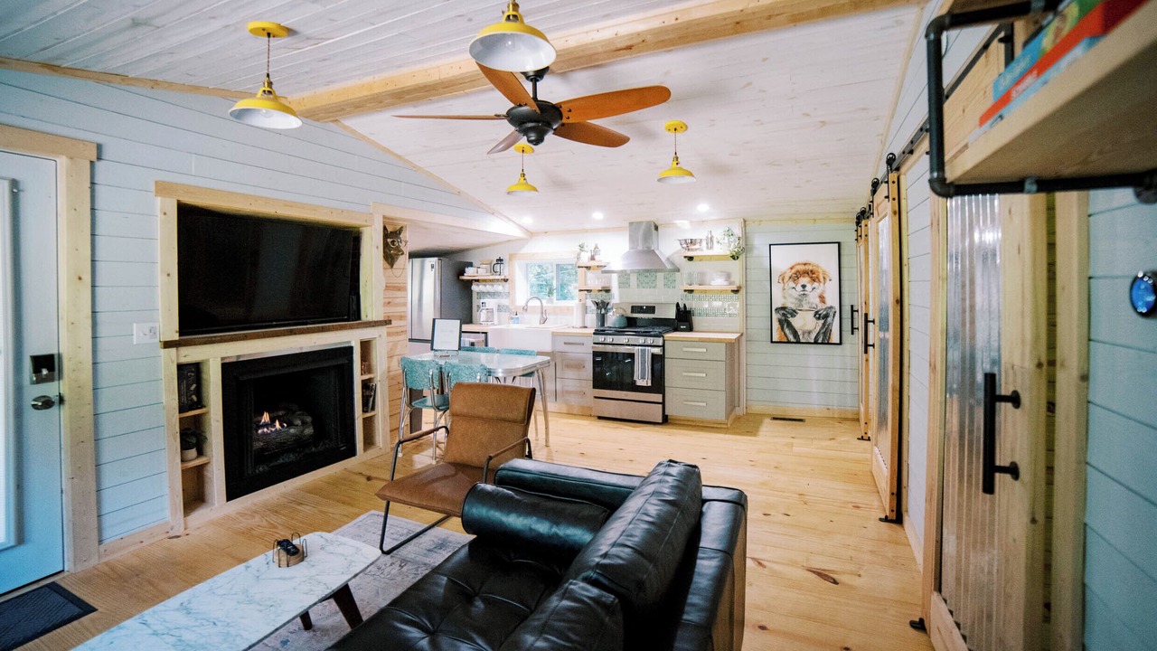 Photo of Livingroom in Black Mountain