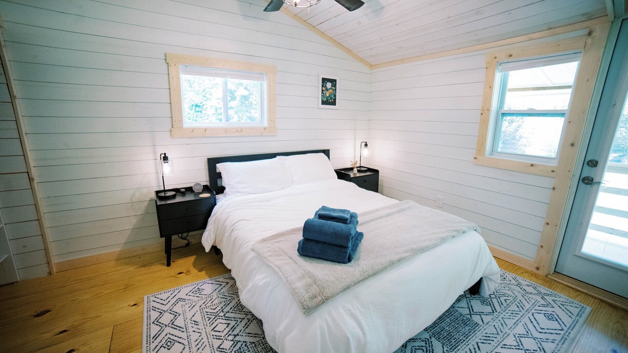Photo of Bedroom in Black Mountain