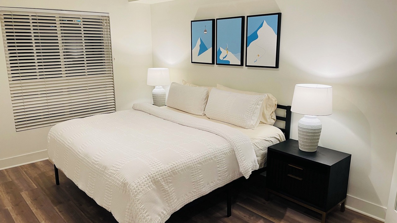 Photo of Bedroom in Beverly Grove