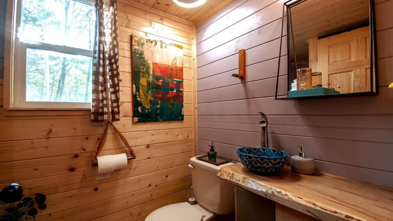 Photo of Bathroom in Swannanoa