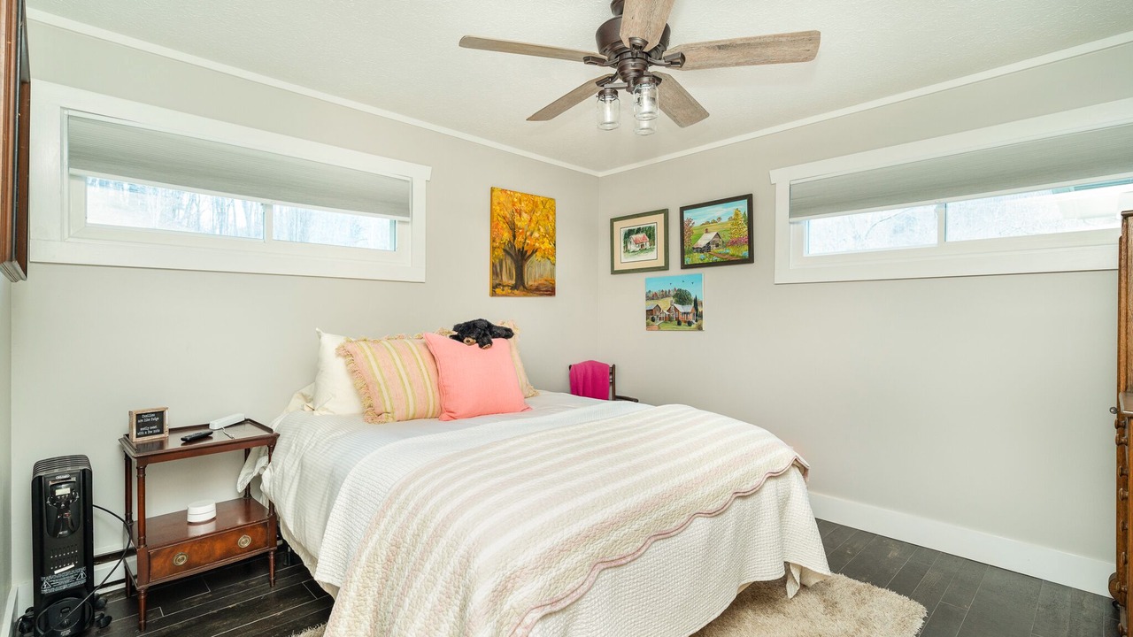 Photo of Bedroom in Burnsville
