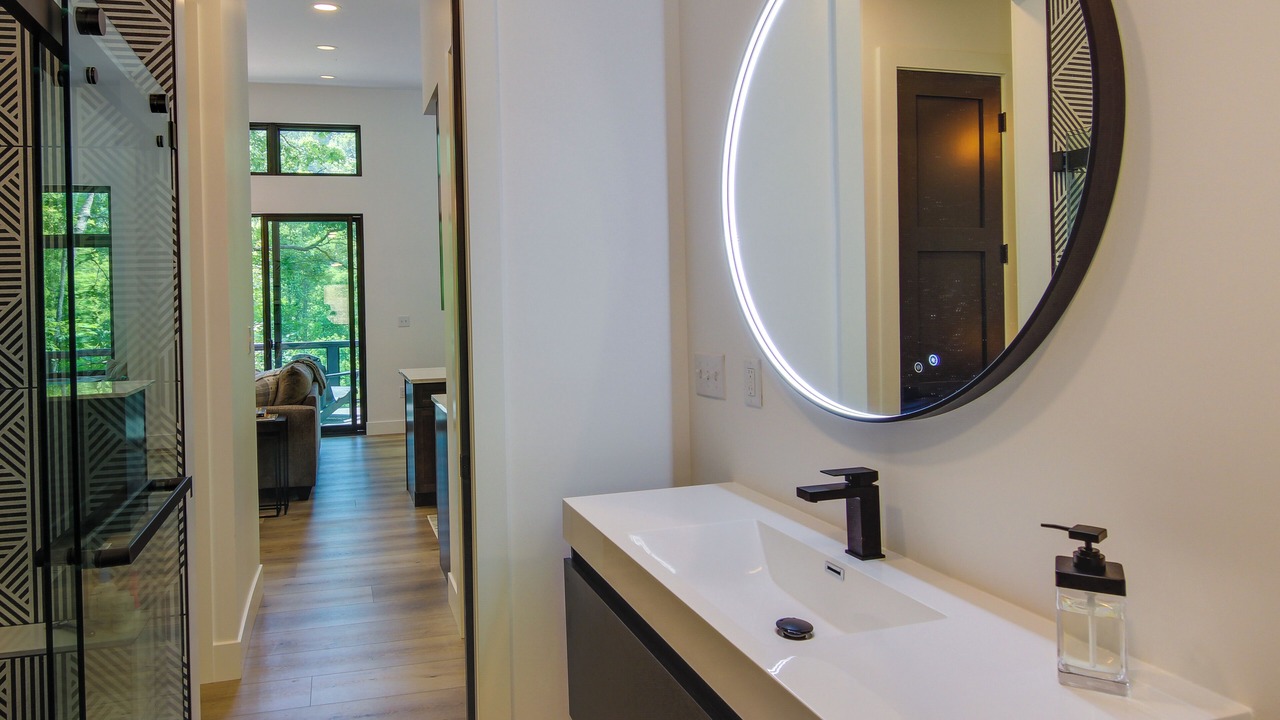 Photo of Bathroom in Fairview