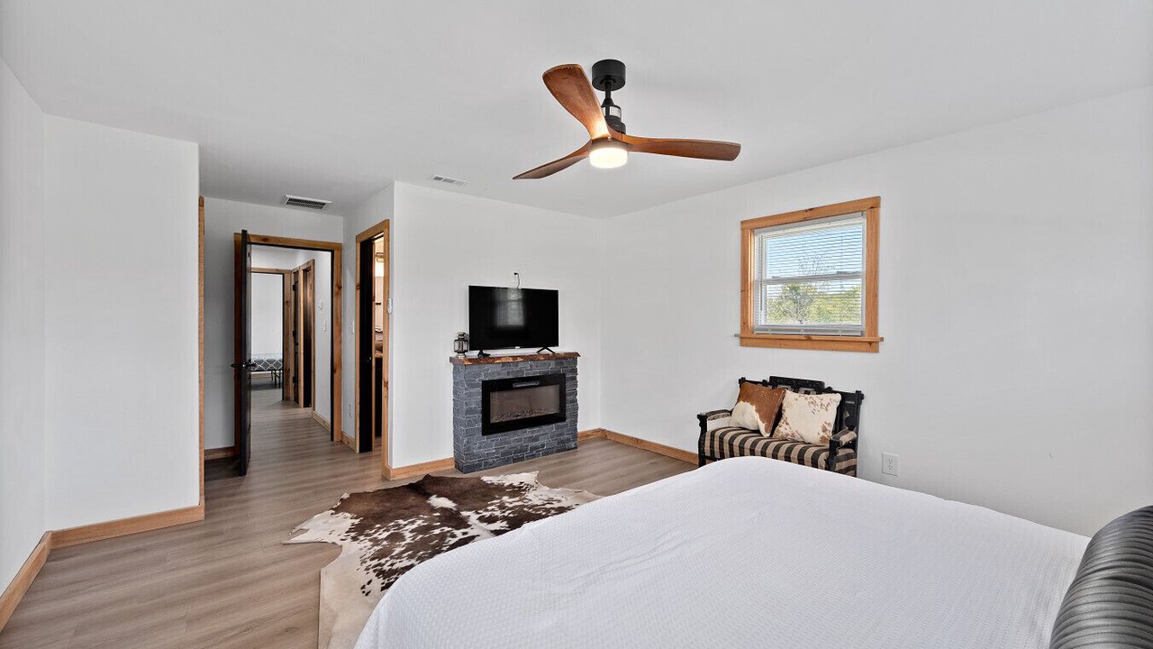 Photo of Bedroom in Rogers