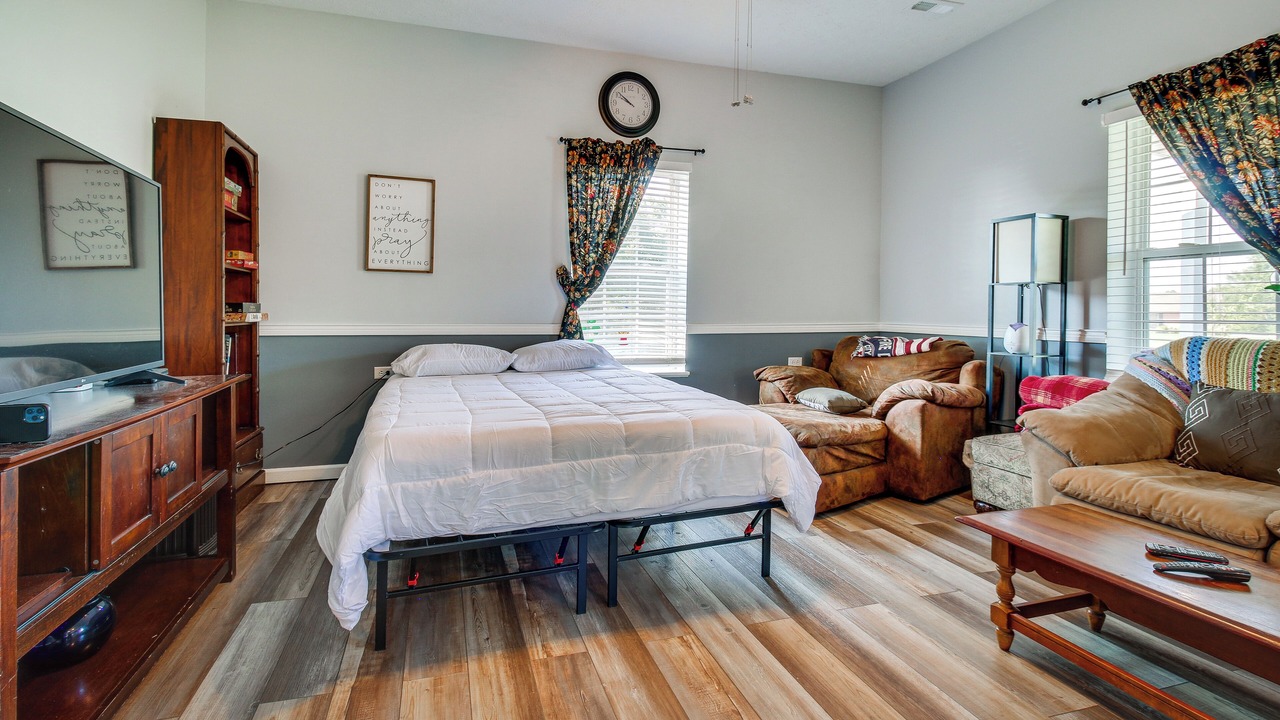 Photo of Bedroom in Jonesville