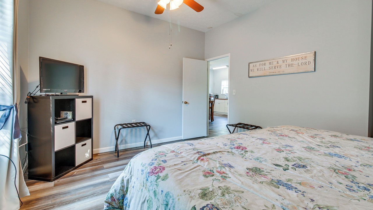 Photo of Bedroom in Jonesville