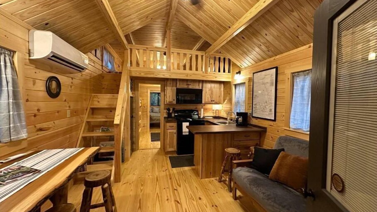 Photo of Livingroom in Mountain City
