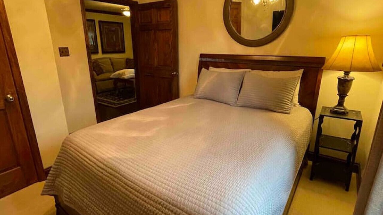 Photo of Bedroom in Knoxville
