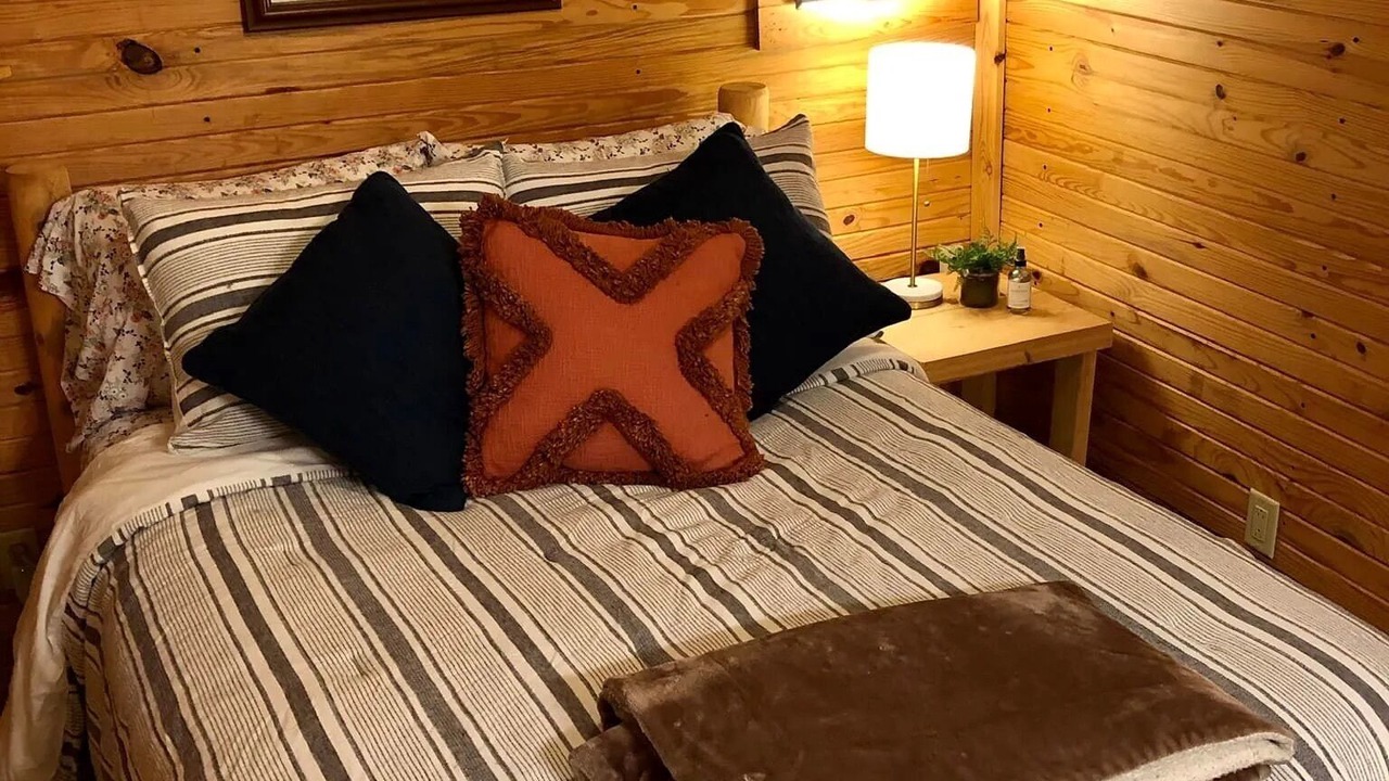 Photo of Bedroom in La Grange