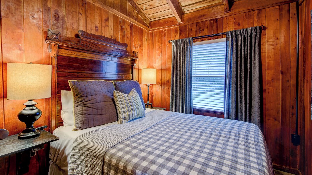 Photo of Bedroom in West Jefferson