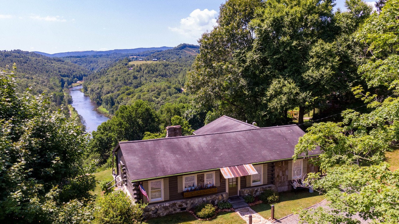 Photo of Outdoor in West Jefferson